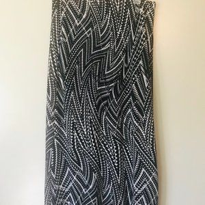 BOBEAU BLACK/WHITE MAXI SKIRT - L
